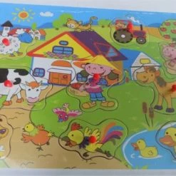 Merkloos Houten Puzzel Met Knopjes , De Boerderij